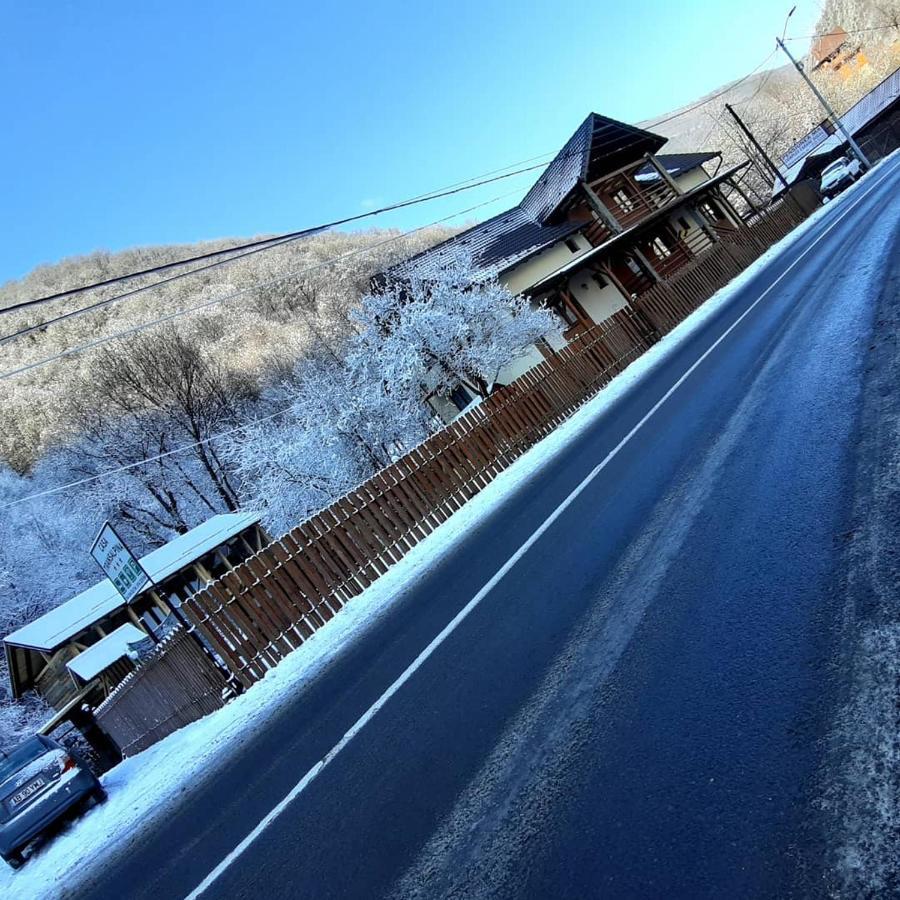 Pensiune casa transalpina Şugag Esterno foto